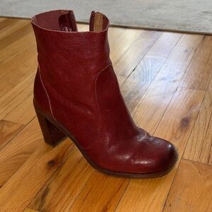 Sofft Burgundy Leather Heeled Boots